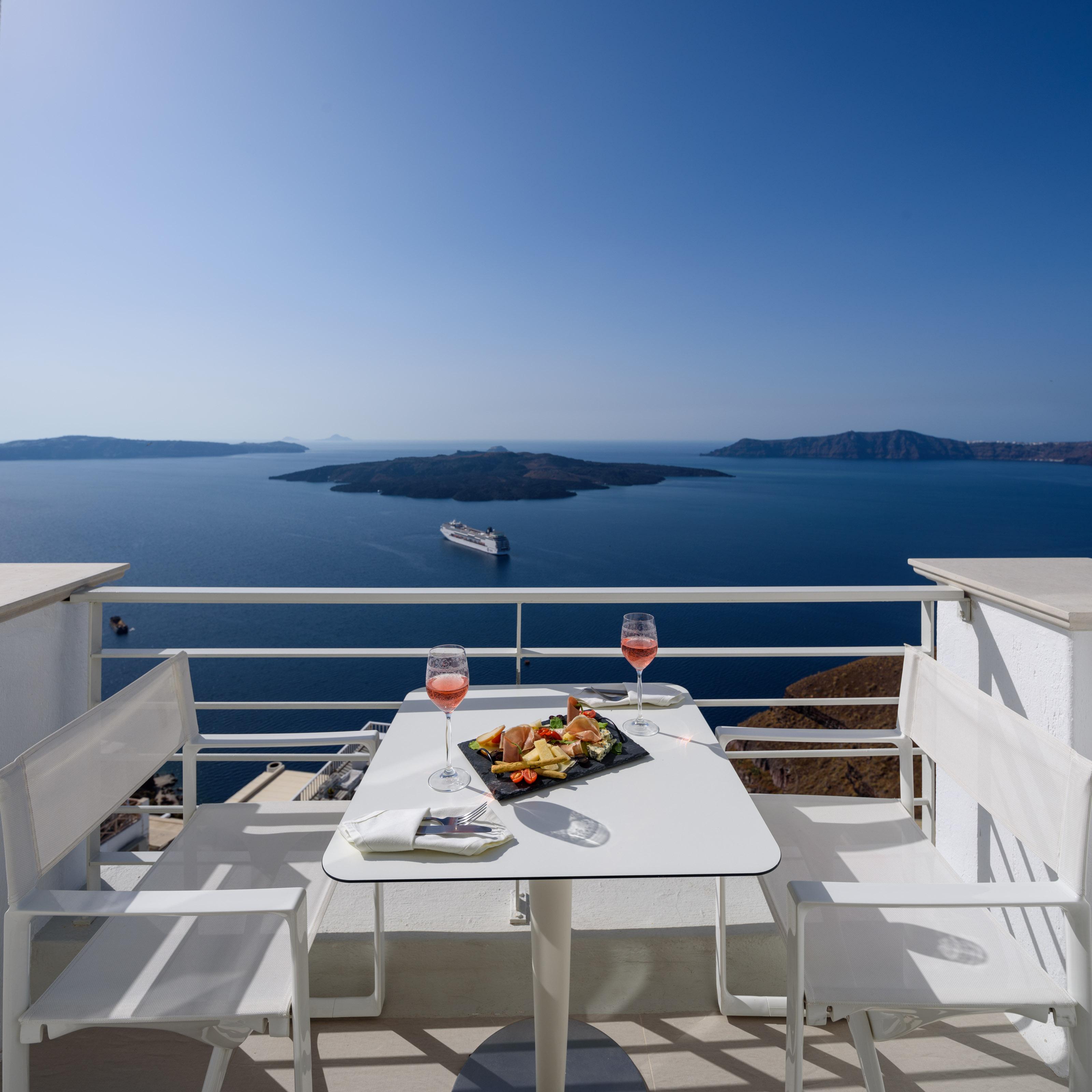 Nefeles Luxury Suites Firá Buitenkant foto