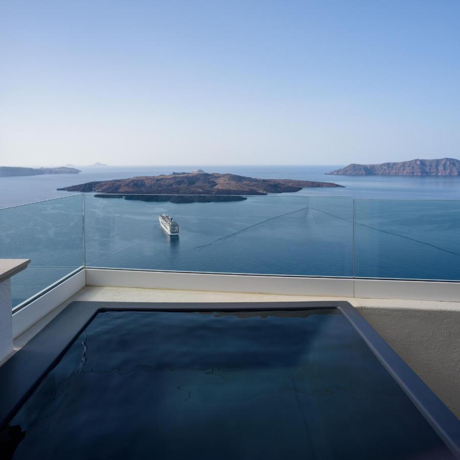 Nefeles Luxury Suites Firá Buitenkant foto
