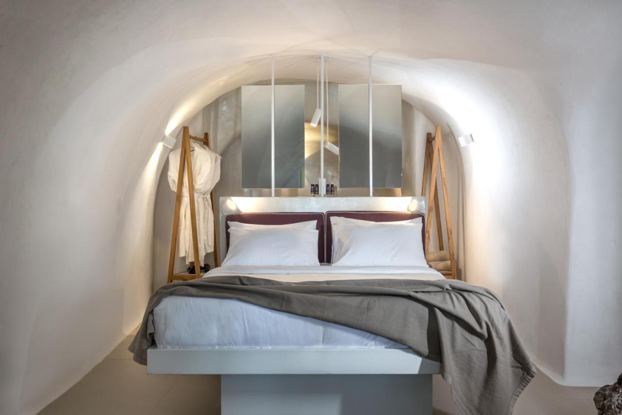 Nefeles Luxury Suites Firá Buitenkant foto