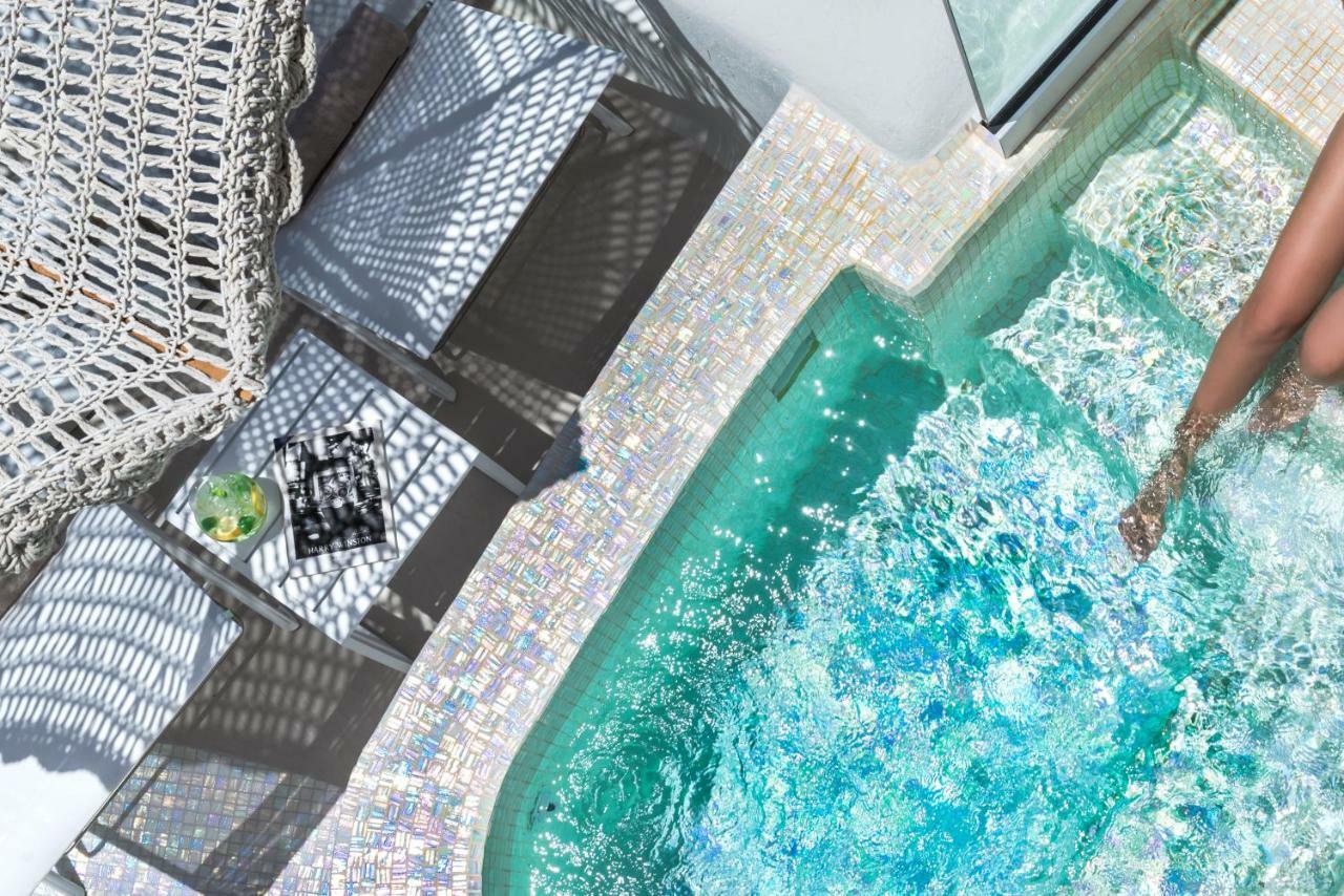 Nefeles Luxury Suites Firá Buitenkant foto