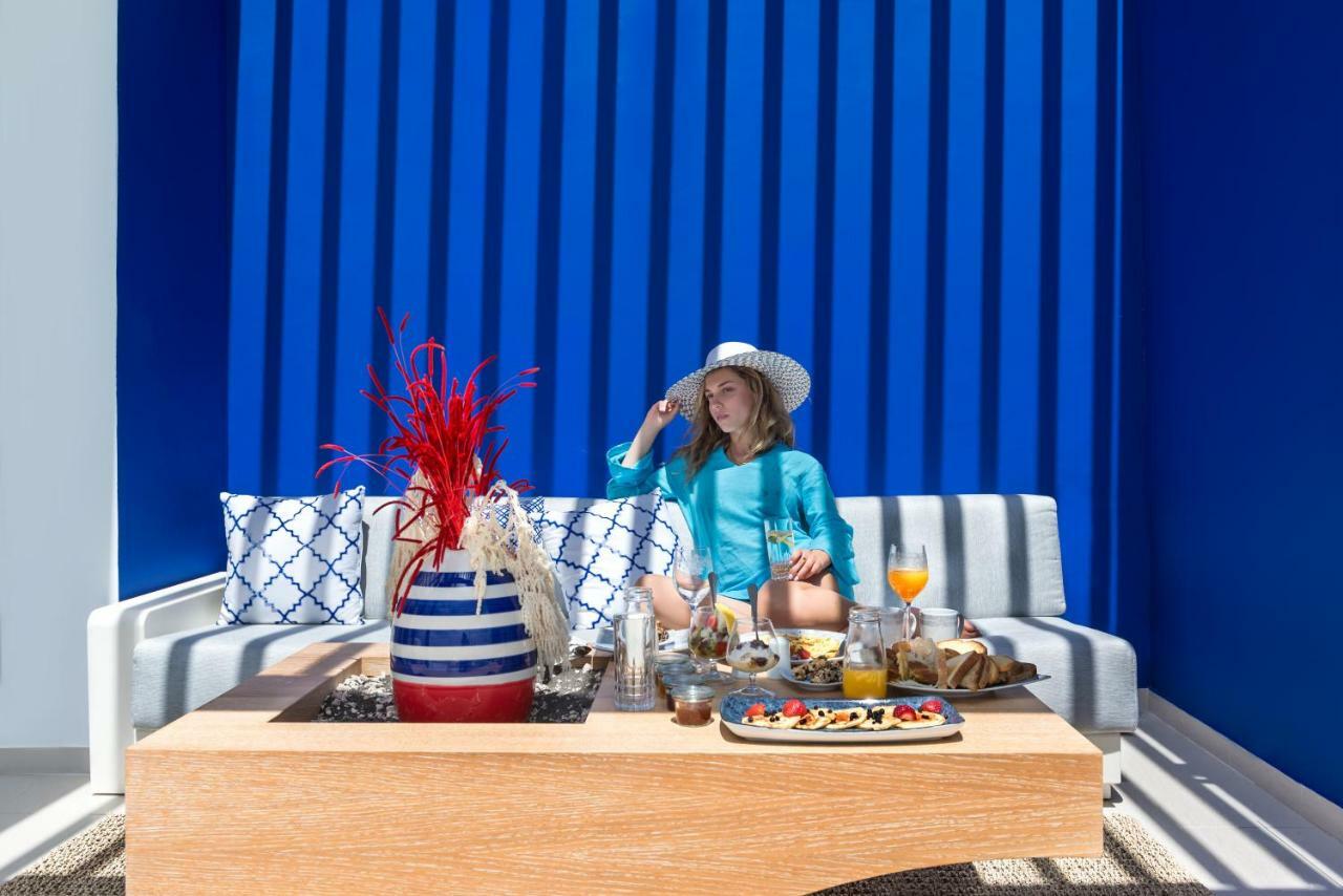 Nefeles Luxury Suites Firá Buitenkant foto